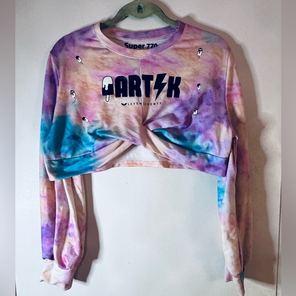 Seven Seventy crop top. Size L.